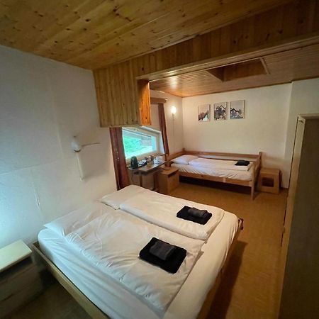 Picchio Rosso - Stanza Privata Con Bagno In Val Di Fassa Hotel Pera ภายนอก รูปภาพ