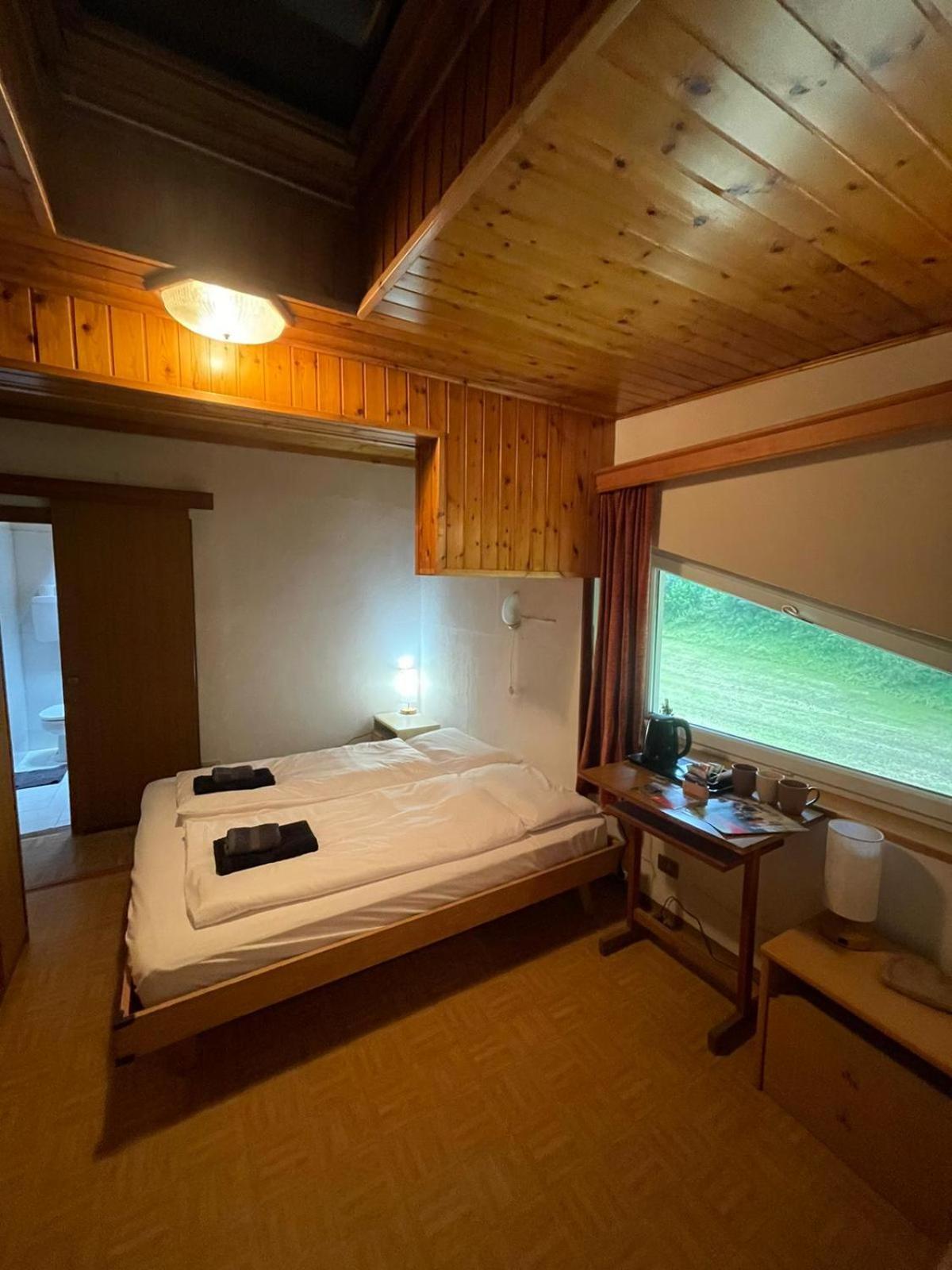 Picchio Rosso - Stanza Privata Con Bagno In Val Di Fassa Hotel Pera ภายนอก รูปภาพ